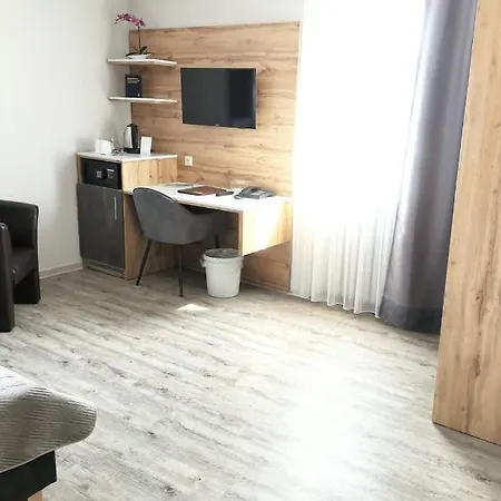 Am Ludwigsplatz מלון