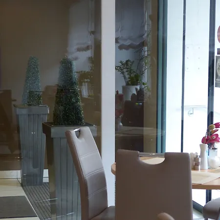 מלון Am Ludwigsplatz 3*