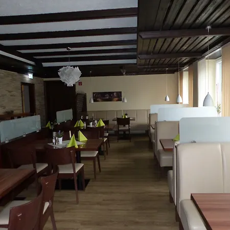 Am Ludwigsplatz מלון