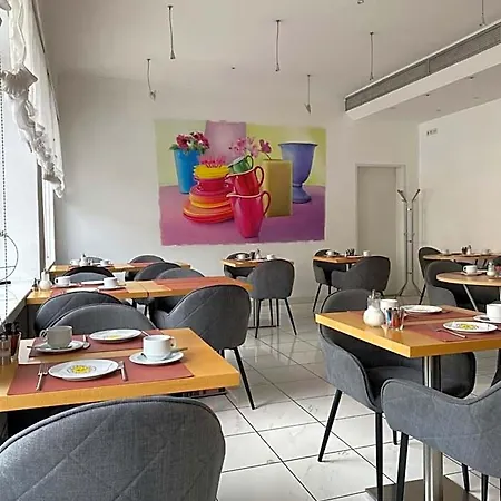 Am Ludwigsplatz 호텔 3*